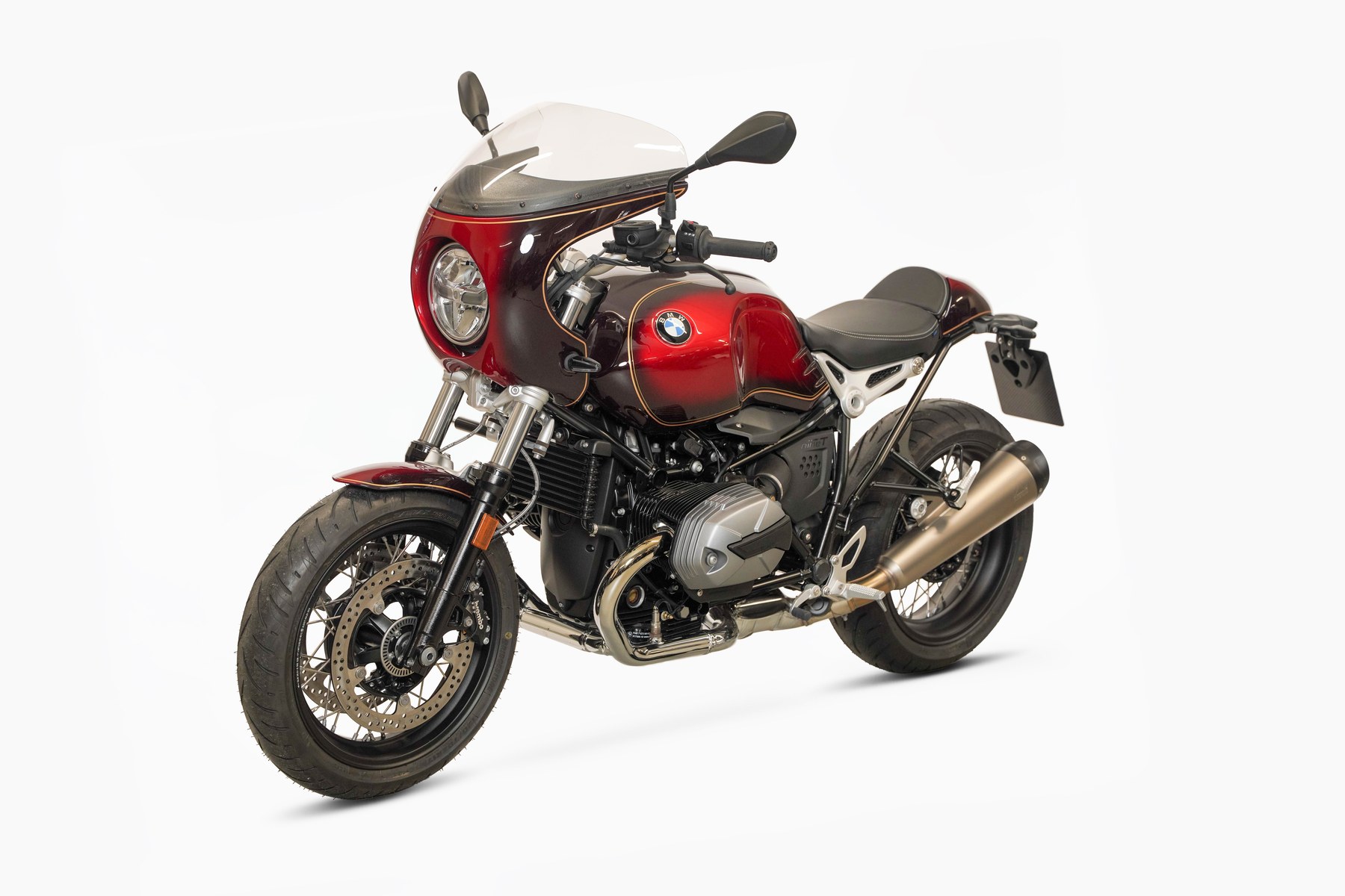 ----BMW_R_nineT_Martin_Edition_90S_Red_Smoke.jpg