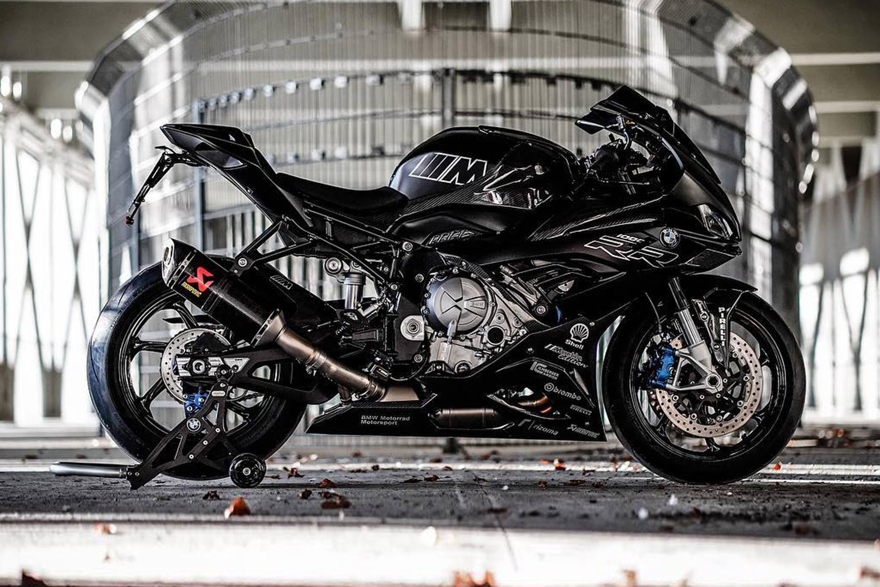 BMW_M1000_RR_Martin_Edition_Black_12.jpg