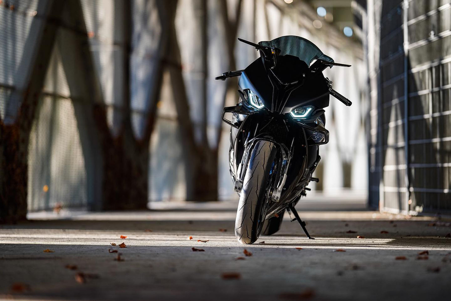 BMW_M1000_RR_Martin_Edition_Black_15.jpg