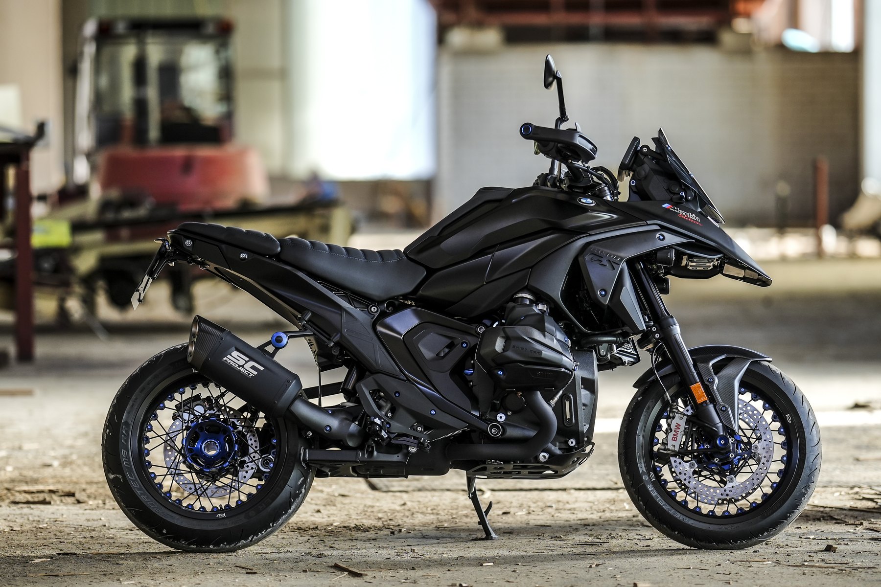 --BMW_R_1300_GS_Martin_Edition_Supermoto_2_Kineo_Supermoto_Felgen_17_Zoll.jpg