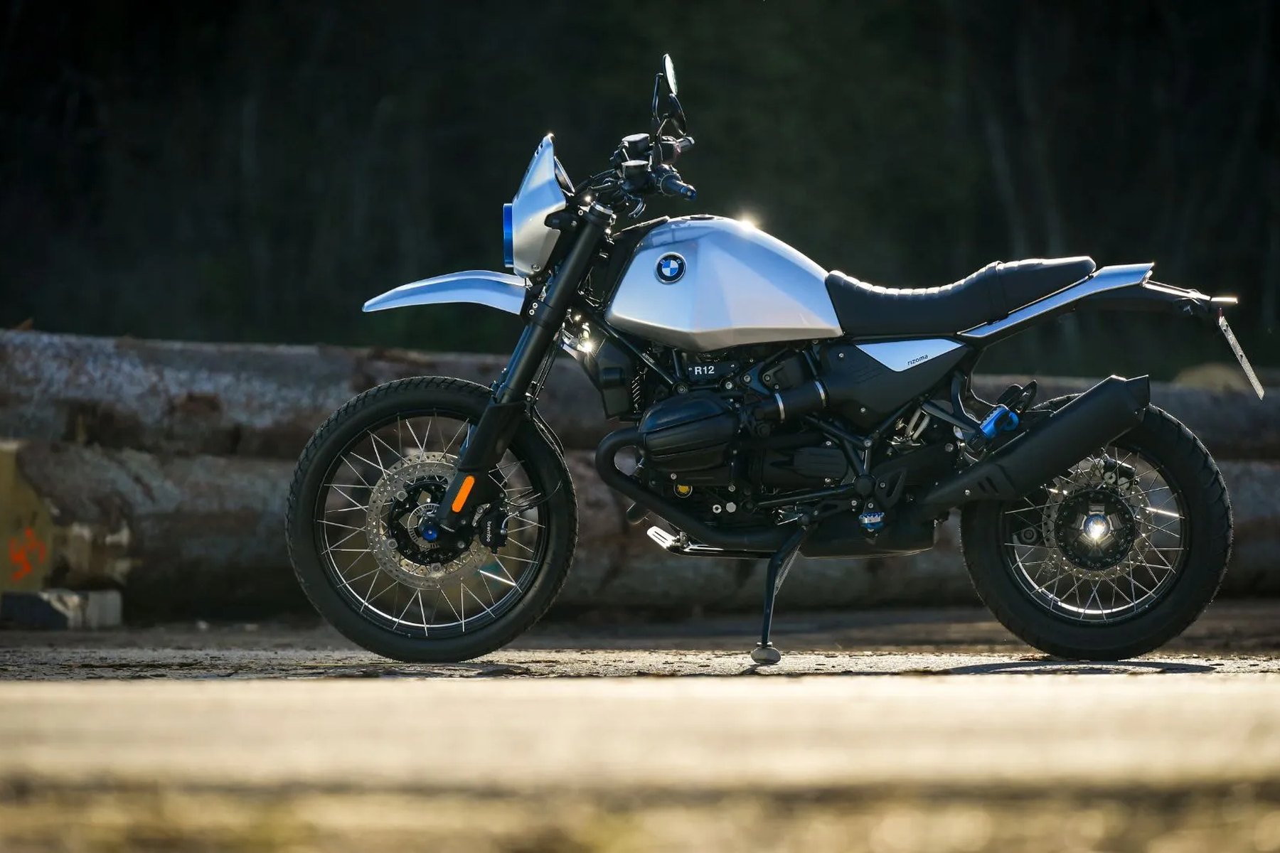 -BMW_R_12_GS_Martin_Edition_Rizoma_1_Rizoma_Spiegel_Kennzeichenhalter.jpg